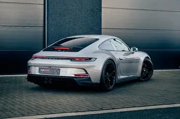 Porsche 911 2023 photo 2