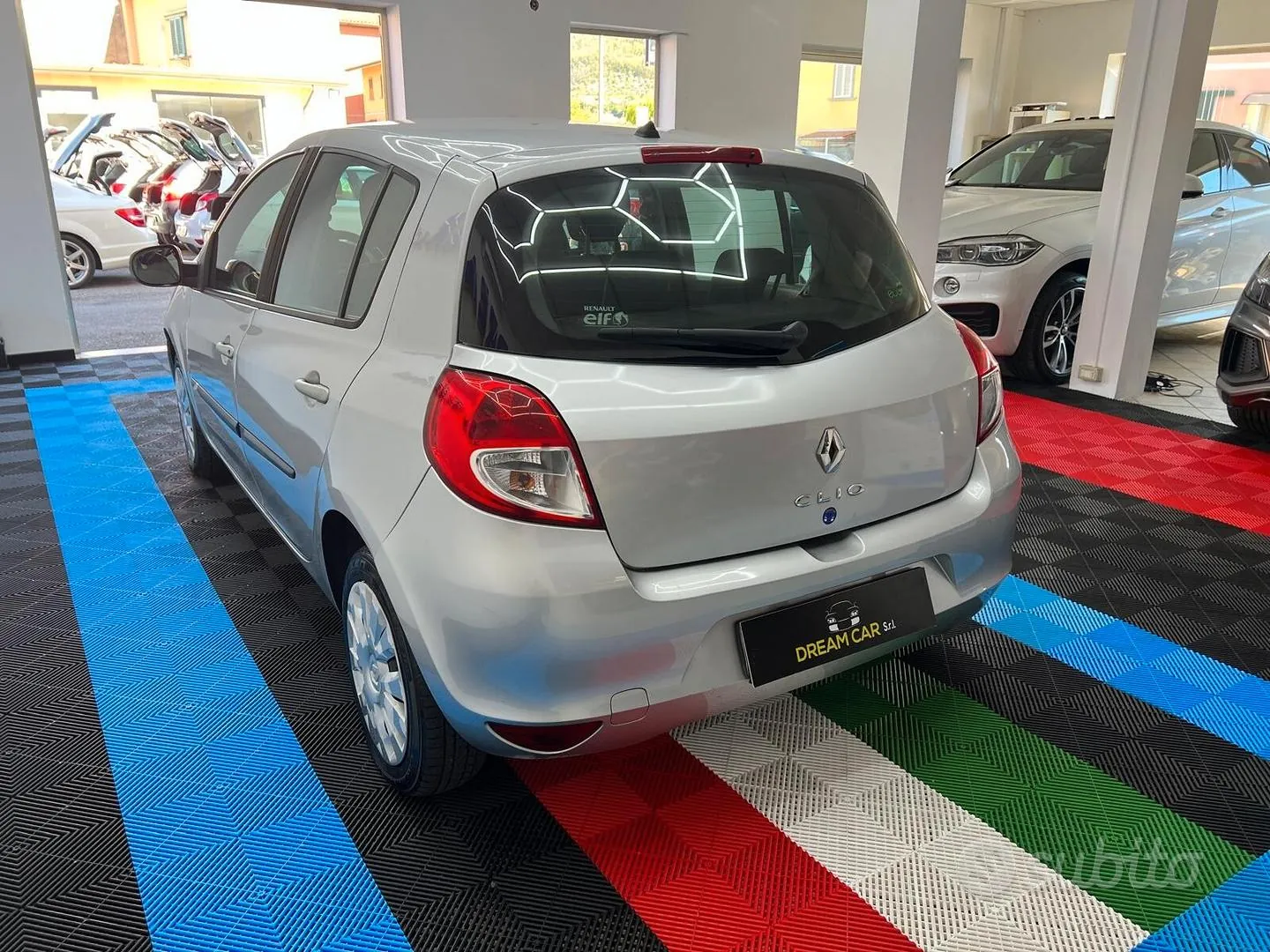 Renault Clio 2010 photo 4