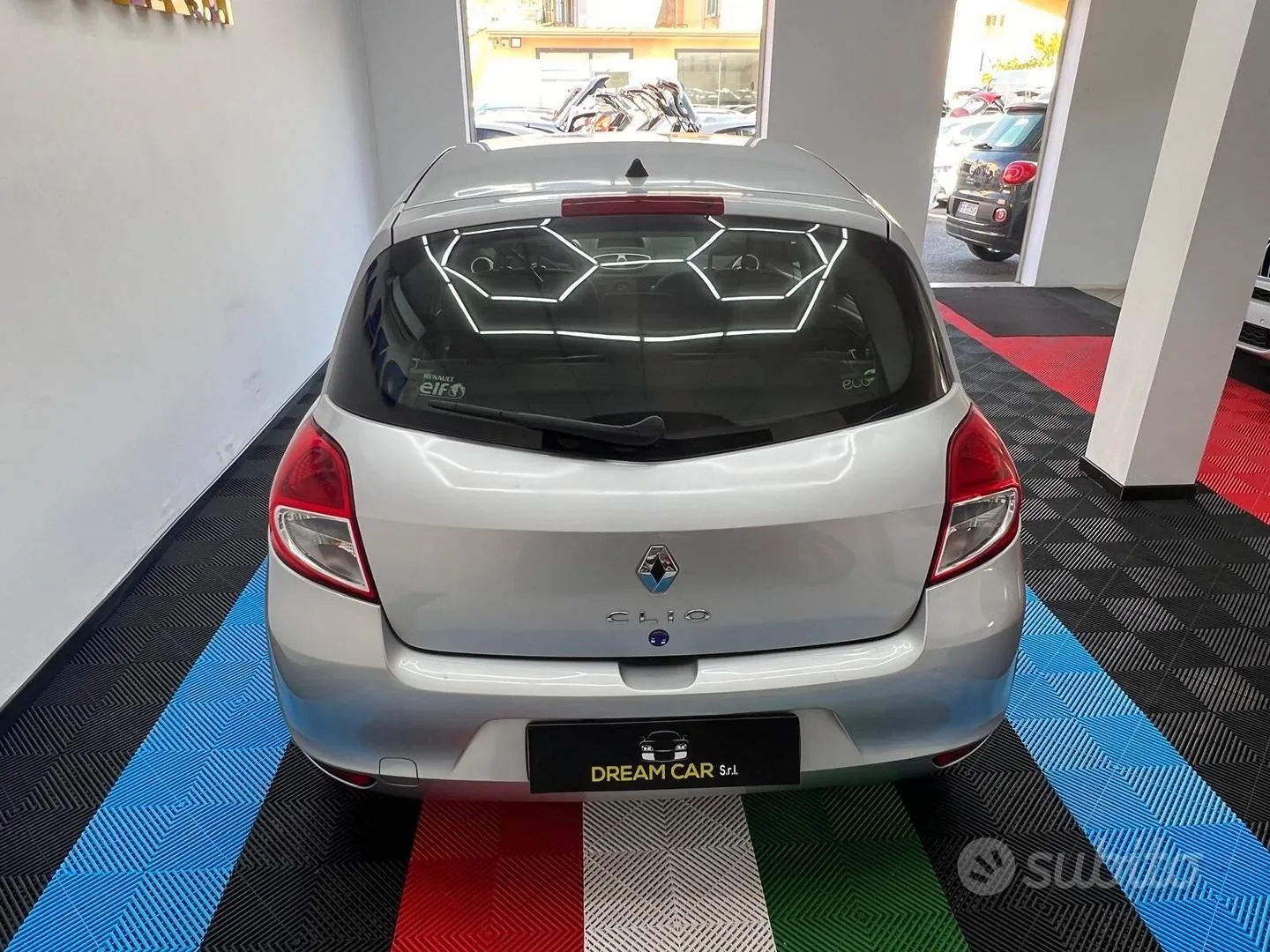 Renault Clio 2010 photo 5