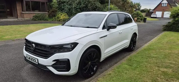 Volkswagen Touareg 2021 photo 2