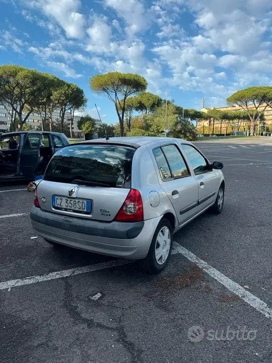 Renault Clio 2006 photo 5
