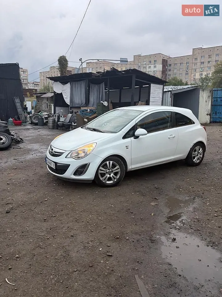 Opel Corsa 2011 photo 4