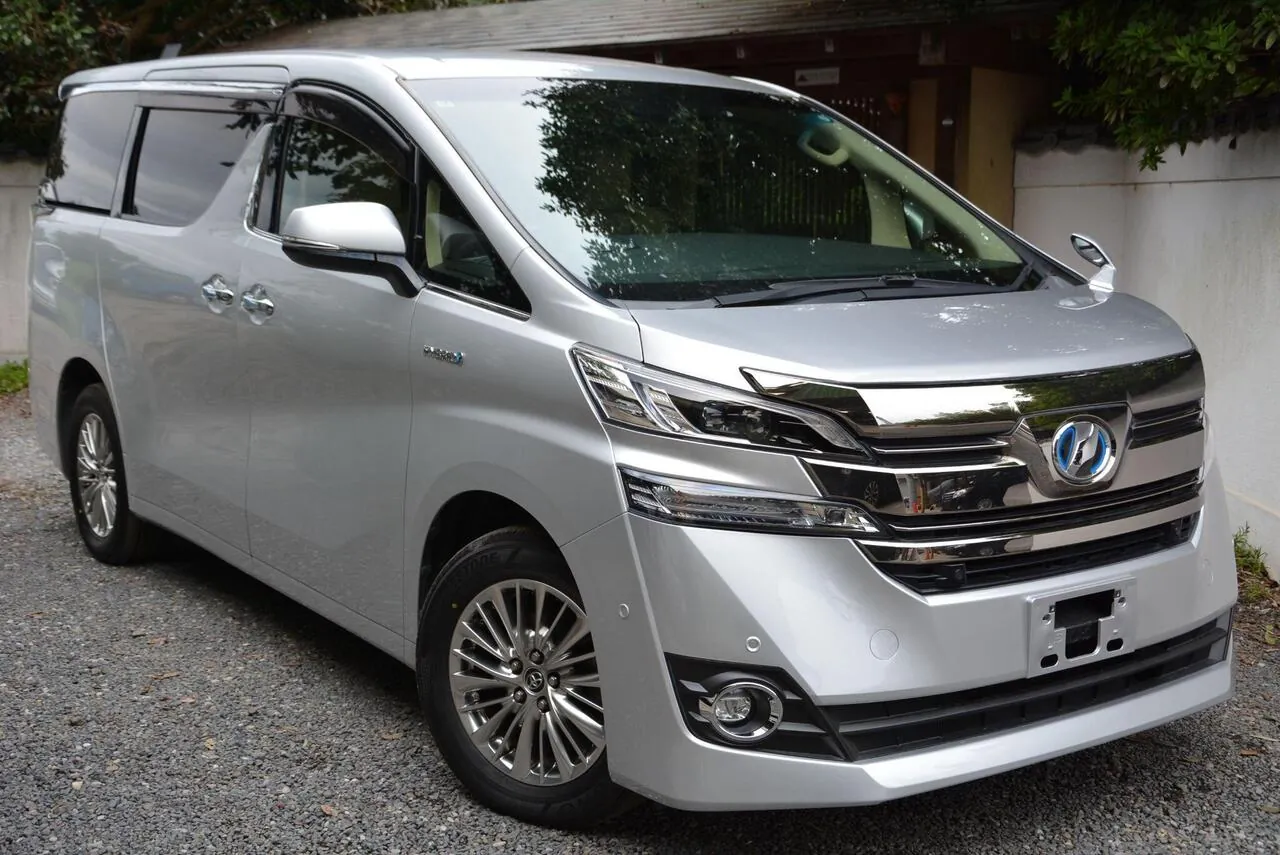 Toyota Vellfire 2017 photo 2