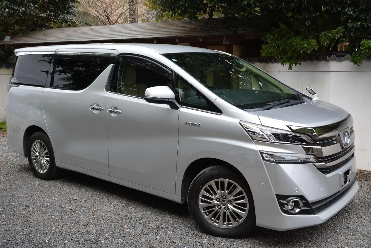 Toyota Vellfire 2017 photo 3