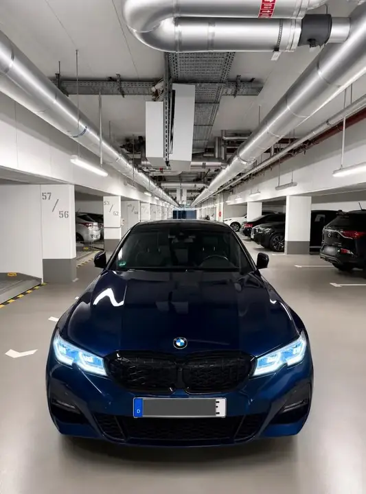 BMW 330E