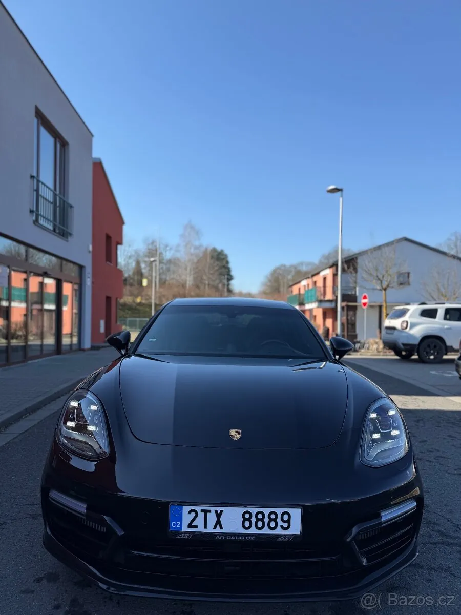Porsche Panamera Gts 2019 photo 2