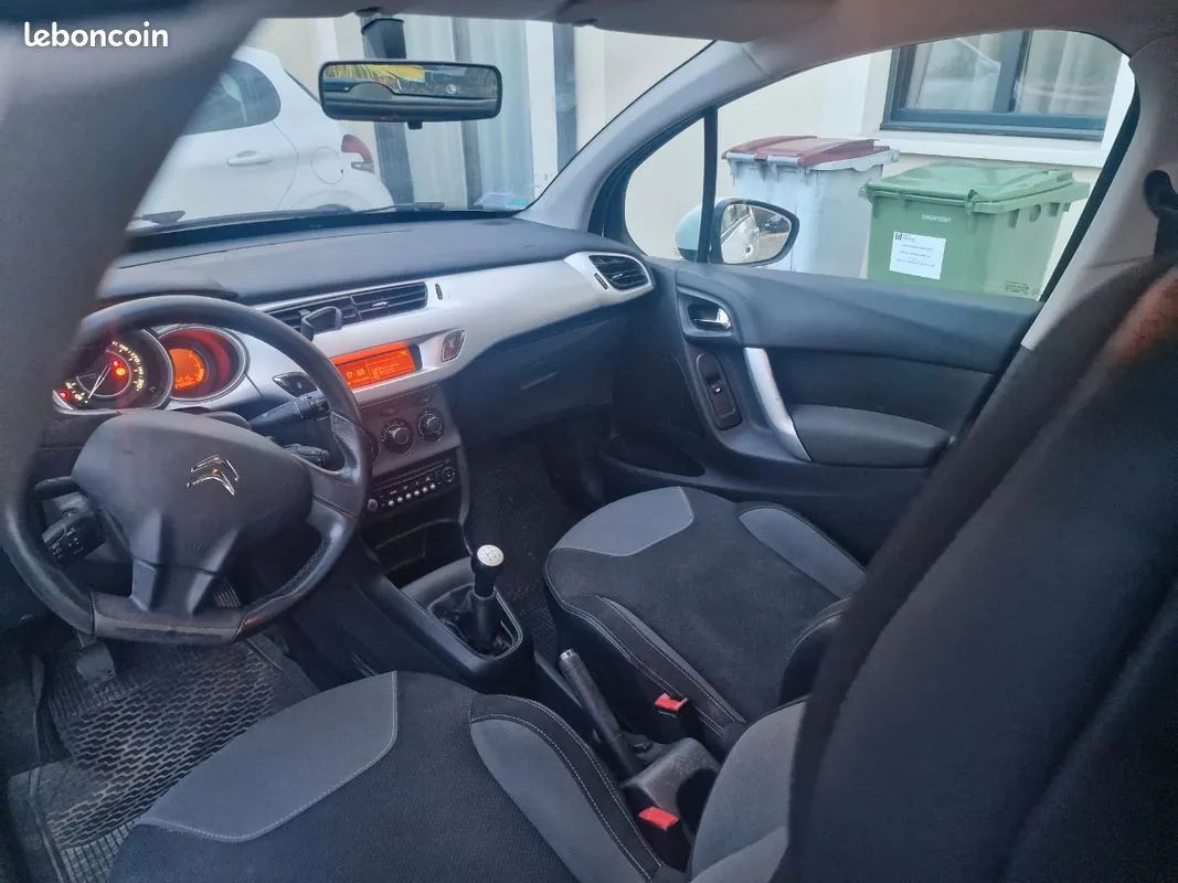 Citroen C3 2011 photo 3