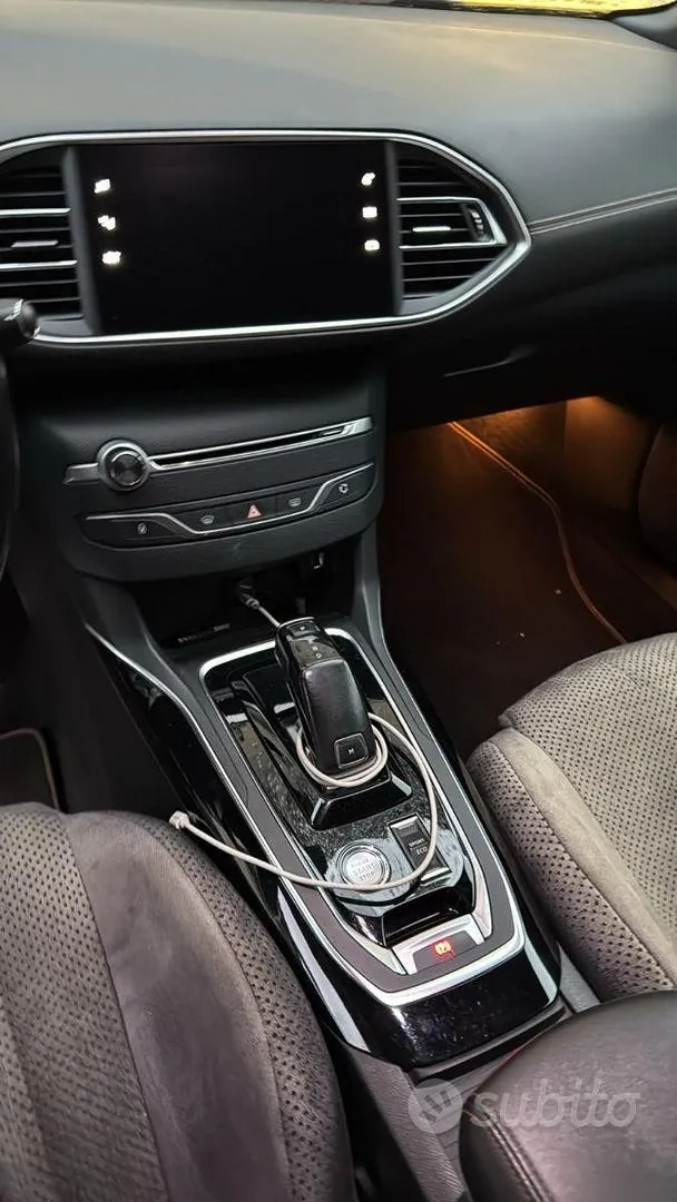 Peugeot 308 2019 photo 5