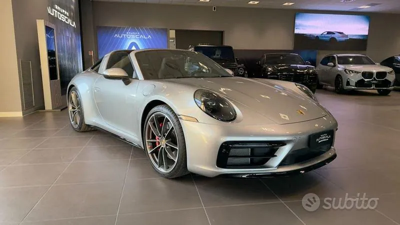 Porsche 911 2023 photo 3