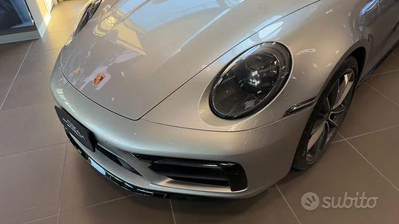 Porsche 911 2023 photo 4