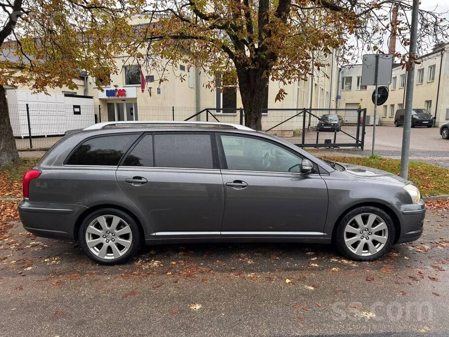 Toyota Avensis 2009 photo 4