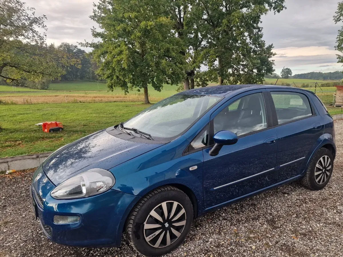 Fiat Punto 2013 photo 2