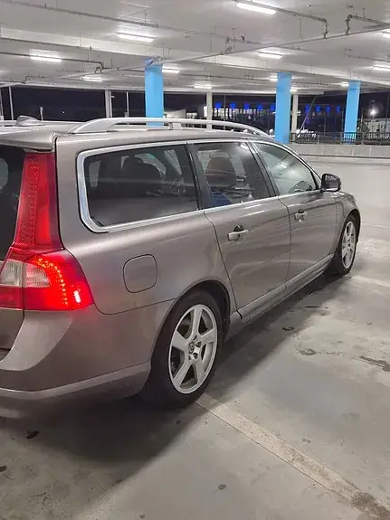 Volvo V70 2012 photo 4