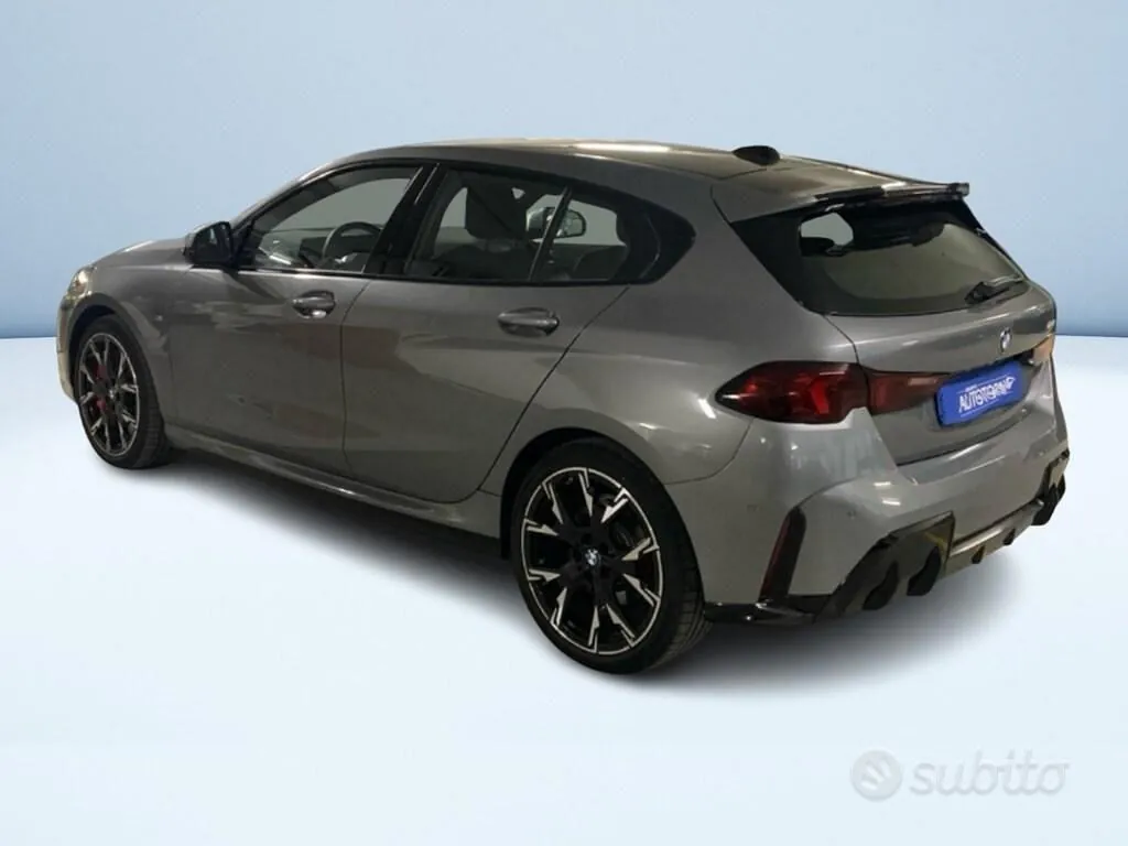 BMW 1 Series 2025 photo 5
