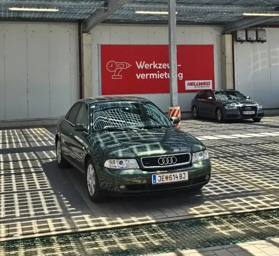 Audi A4 2001 photo 2