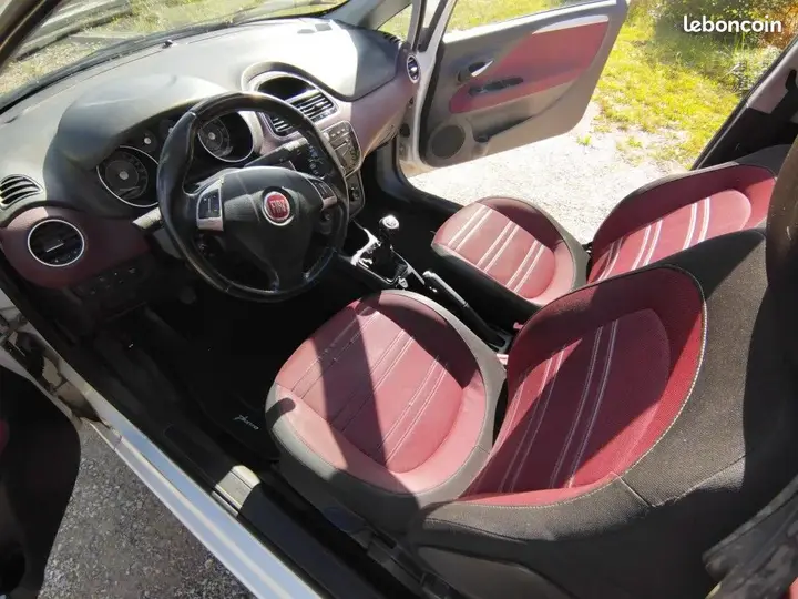 Fiat Punto Evo 2011 photo 4