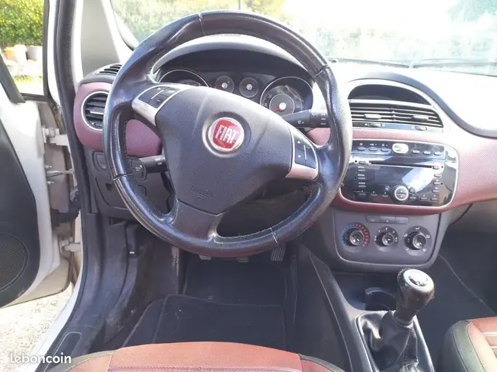 Fiat Punto Evo 2011 photo 3