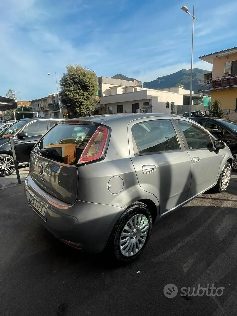 Fiat Punto 2013 photo 2