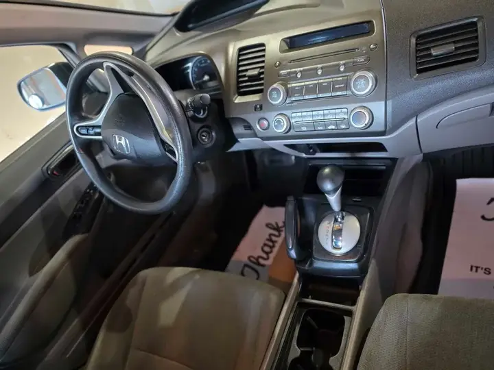 Honda Civic 2011 photo 2