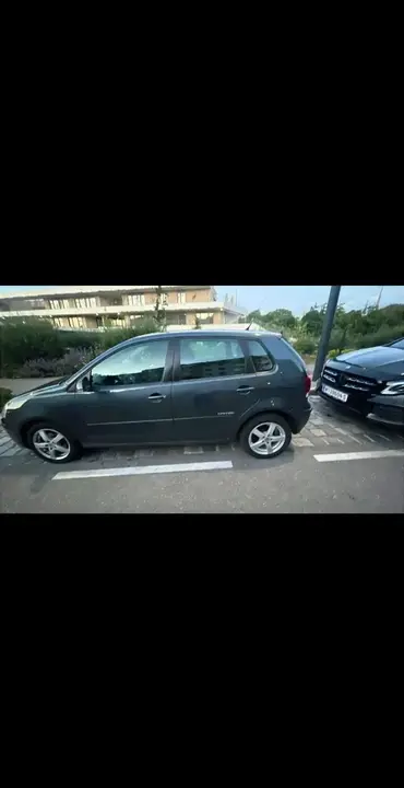 Volkswagen Polo 2009 photo 3