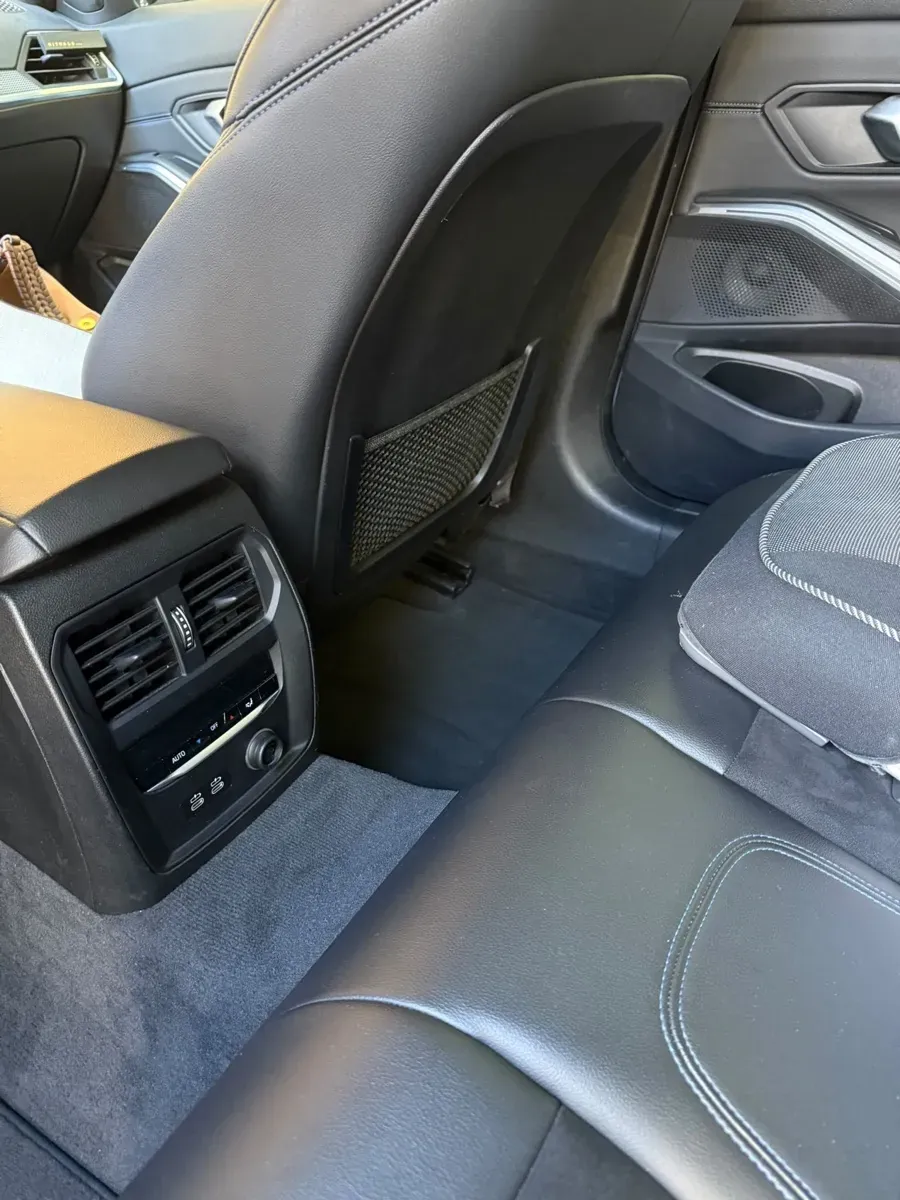 BMW 3 Series 2019 photo 3