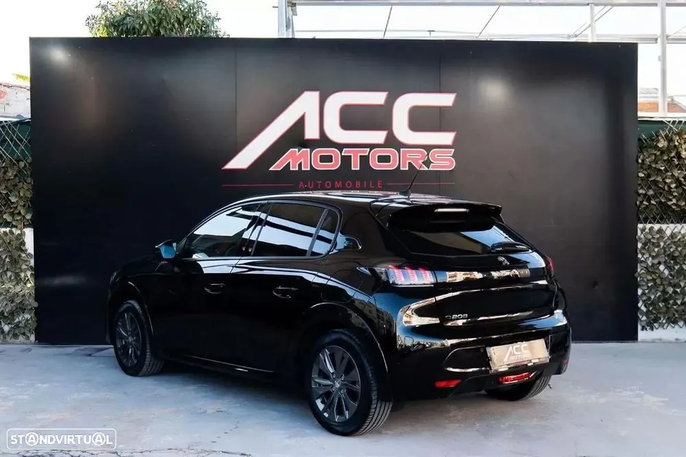 Peugeot E-208 2021 photo 3