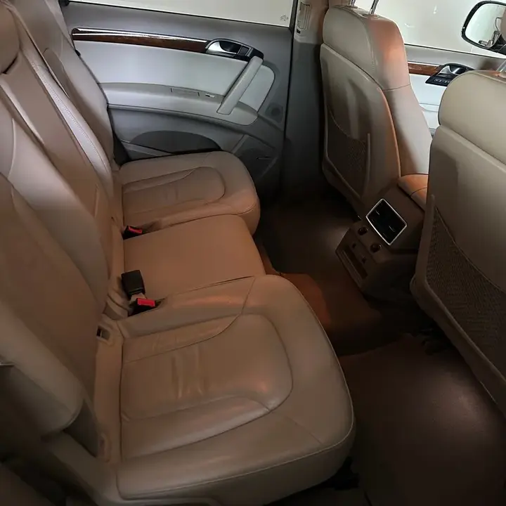 Audi Q7 2009 photo 4