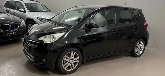 Toyota Verso-S 2012 photo 4