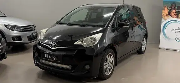 Toyota Verso-S 2012 photo 5