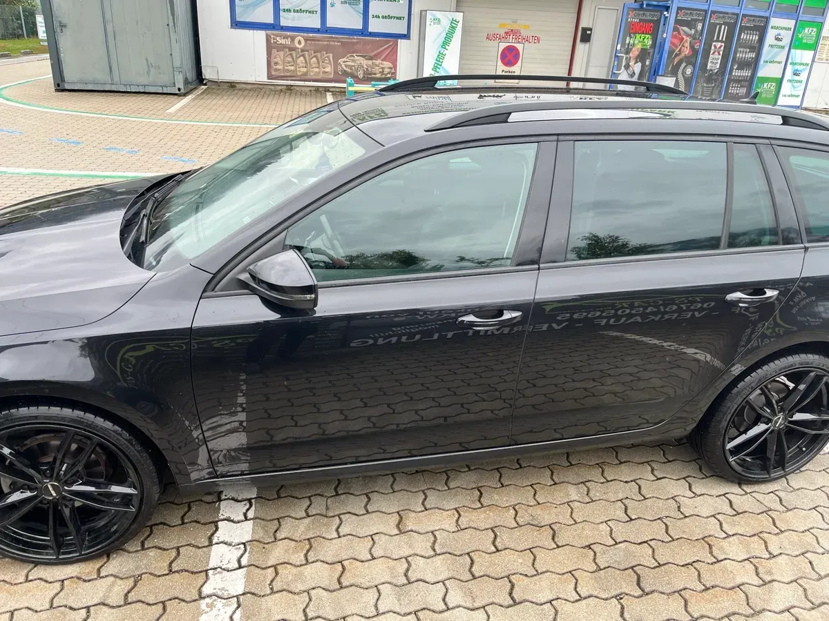 Skoda Octavia 2019 photo 3