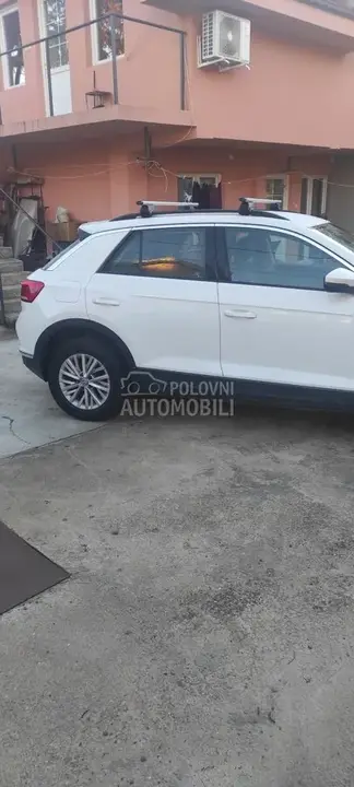 Volkswagen T-Roc 2019 photo 2