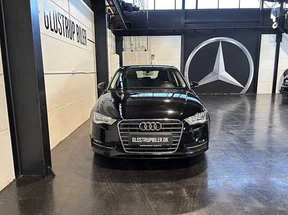 Audi A3 2016 photo 2