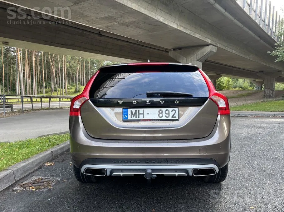 Volvo V60 2015 photo 4