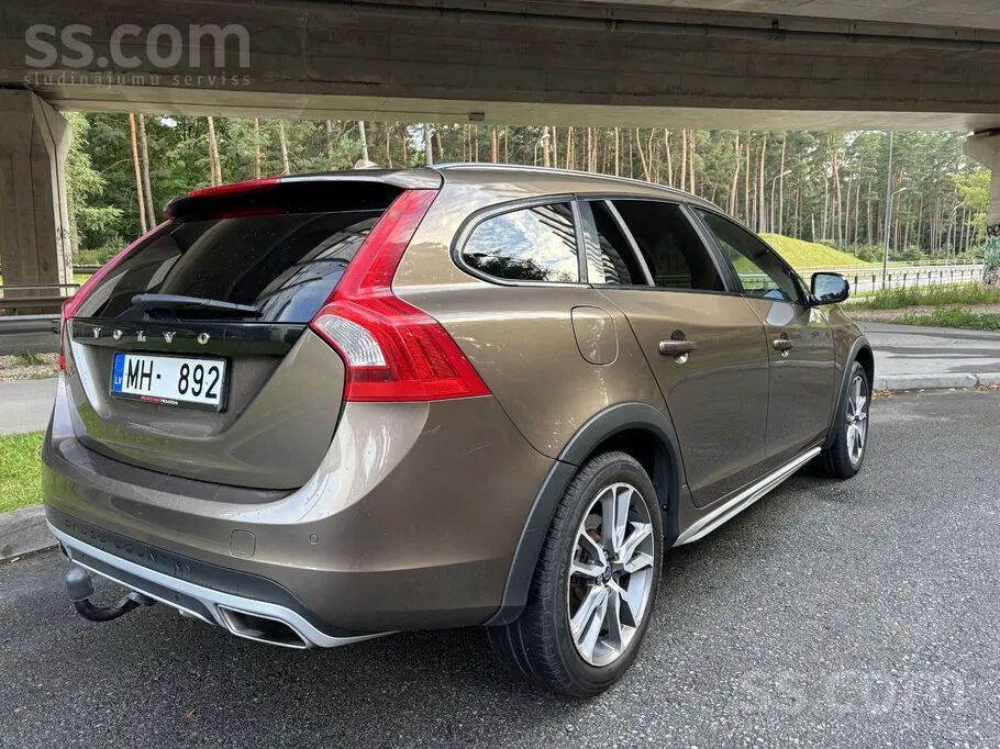 Volvo V60 2015 photo 5