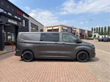 Ford Transit Custom 2025 photo 2