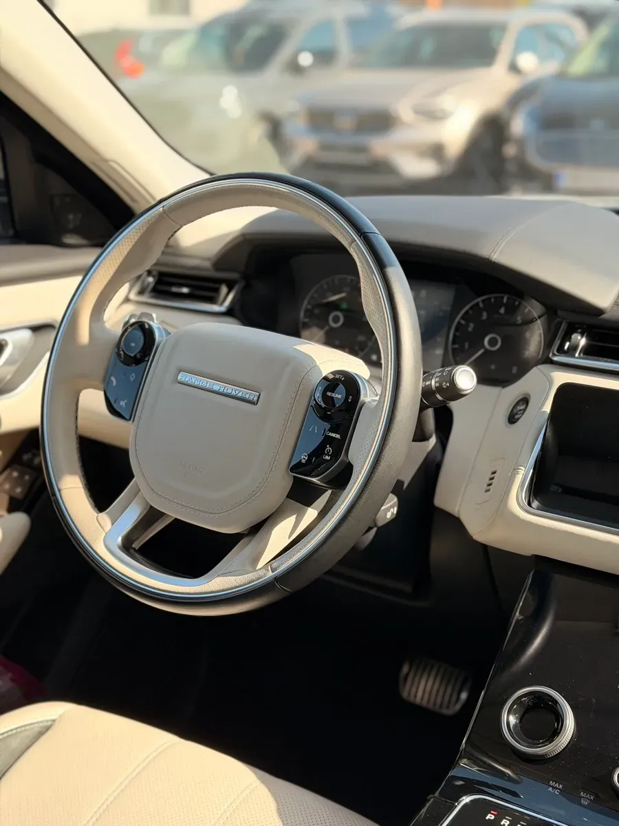 Land Rover Range Rover Velar 2018 photo 3