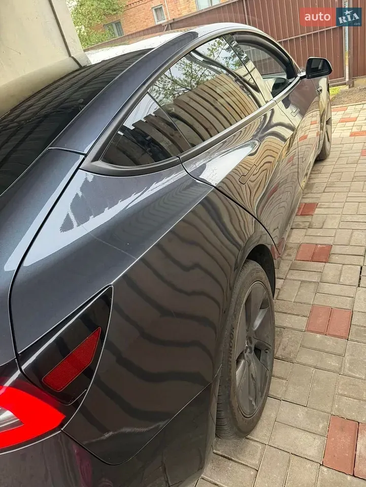 Tesla Model 3 2023 photo 4