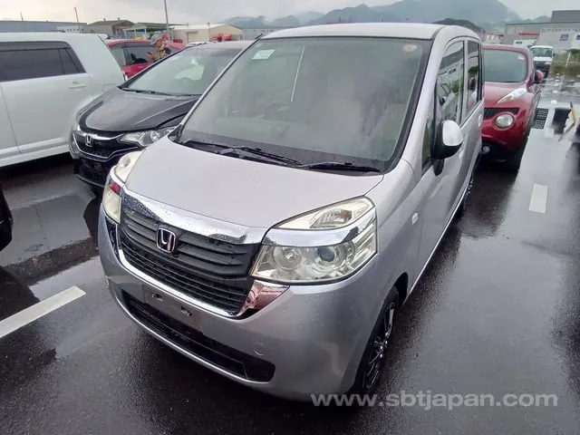 Honda Life 2012 photo 2