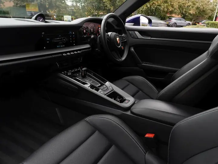 Porsche 911 2024 photo 3