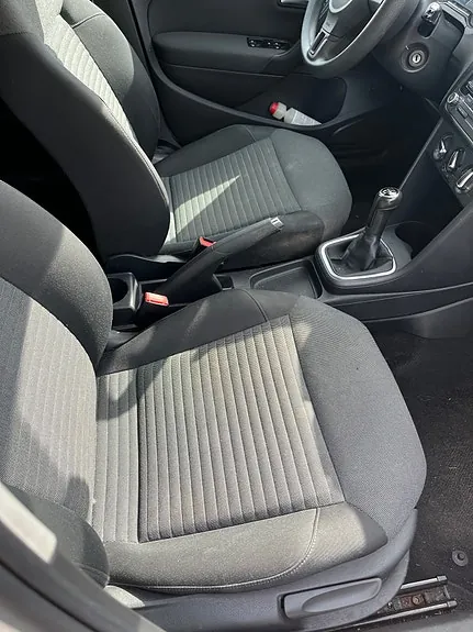 Volkswagen Polo 2010 photo 2