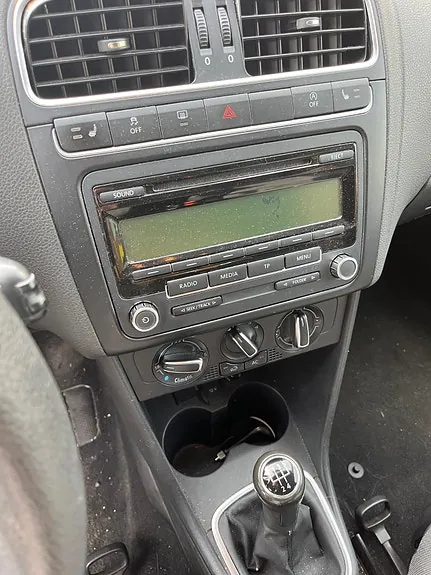 Volkswagen Polo 2010 photo 4
