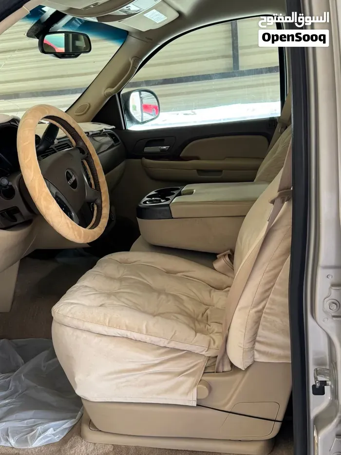 GMC Yukon 2009 photo 2