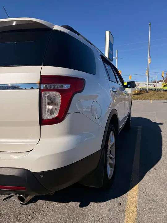 Ford Explorer 2014 photo 2