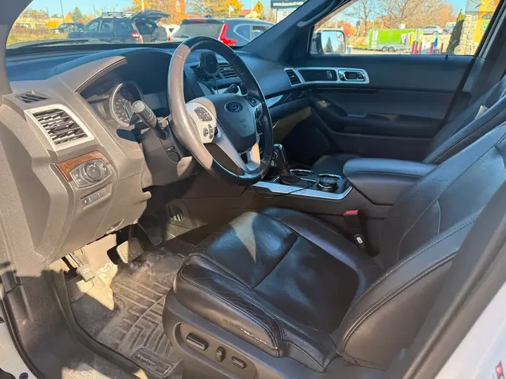 Ford Explorer 2014 photo 4