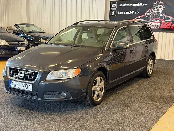Volvo V70 2010 photo 2