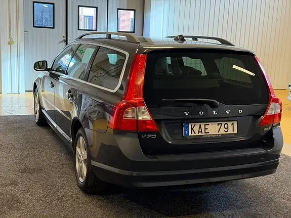 Volvo V70 2010 photo 4