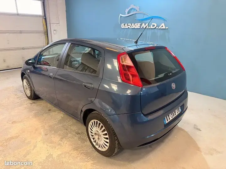 Fiat Grande Punto 2008 photo 3