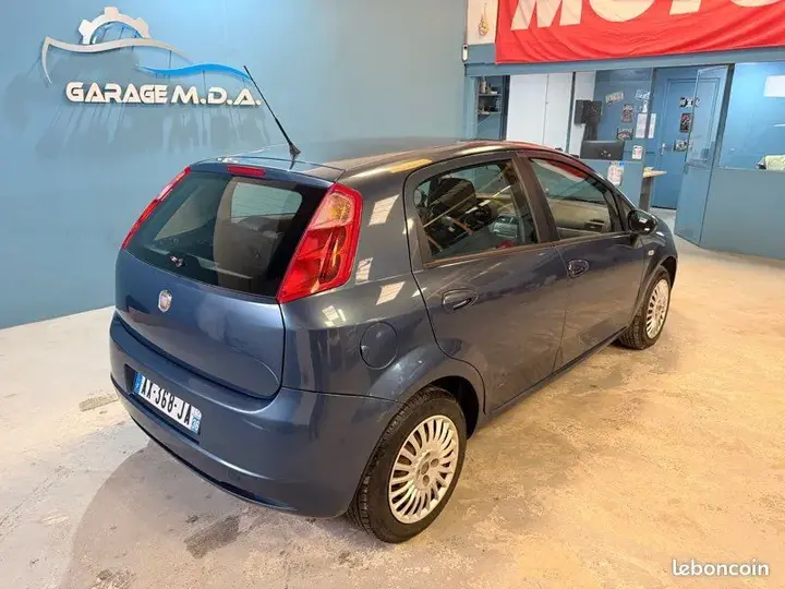 Fiat Grande Punto 2008 photo 4