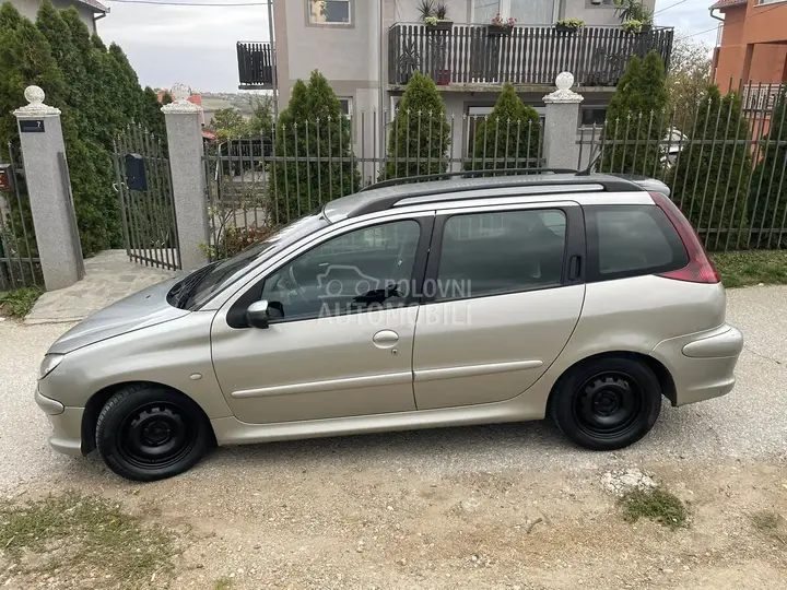 Peugeot 206 2004 photo 3