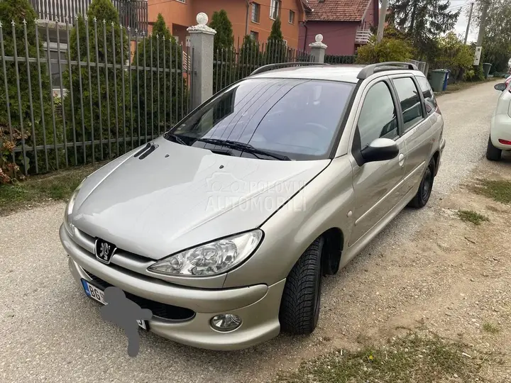 Peugeot 206 2004 photo 2